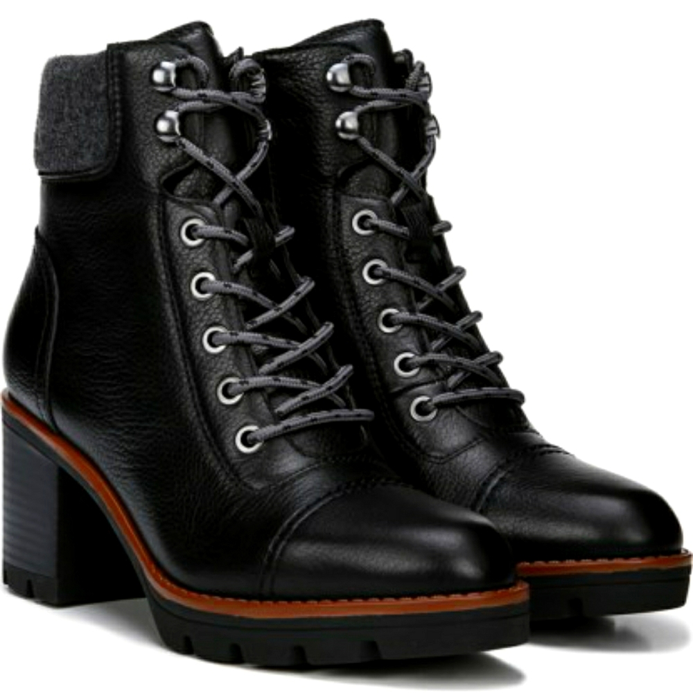 Naturalizer Vauruna lace up boot